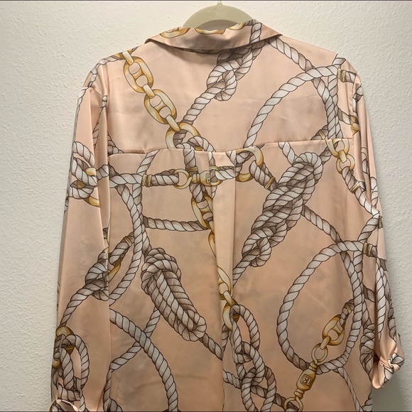 NWOT zara blouse in chain print - Picture 3 of 4